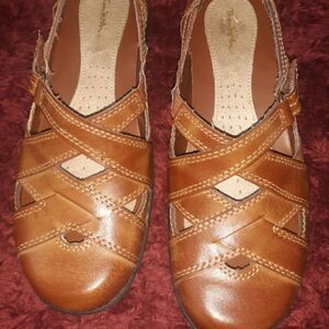 Thomas Mcann leather shoes for women